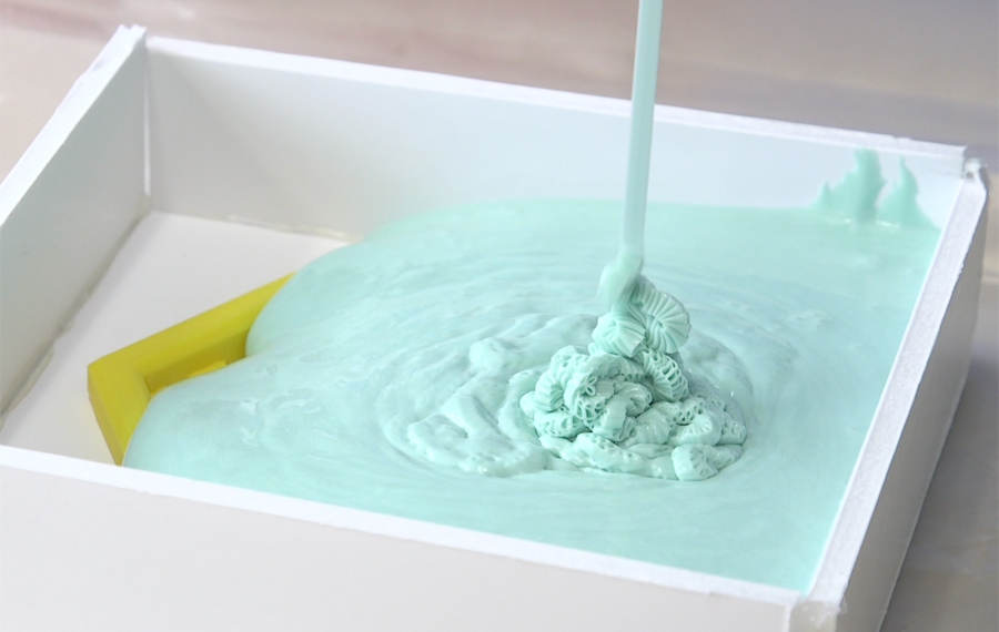 Silicone pour